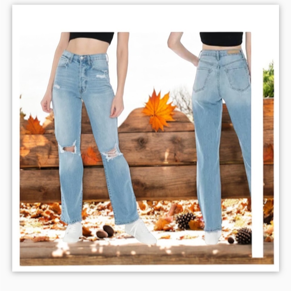 Cello High Rise Mom Jeans
Distressed Light Wash Denim Size 5
Excellent Condition